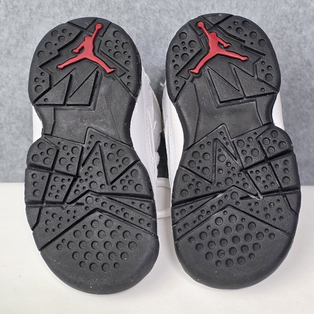 Air Jordan True Flight TD in the White/Gym Red/Black-Wolf Grey - Baby Size 4C - Picture 5 of 10